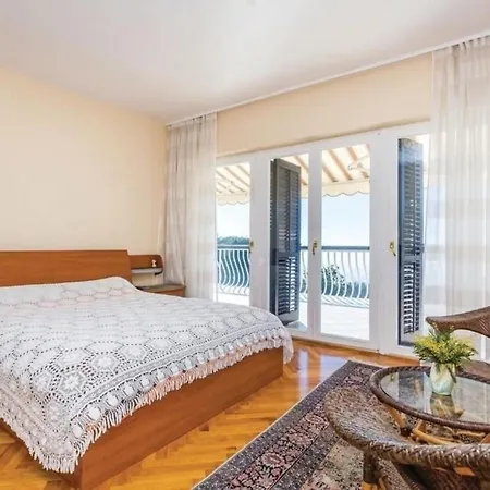 Innerhofer カスタヴ